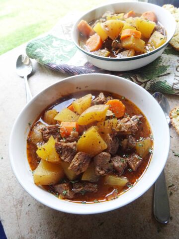 Easy Beef Stew Slow Cooker Recipe