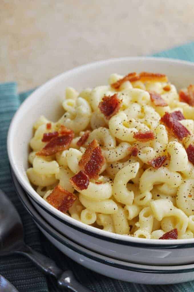 Macaroni carbonara up close in bowl