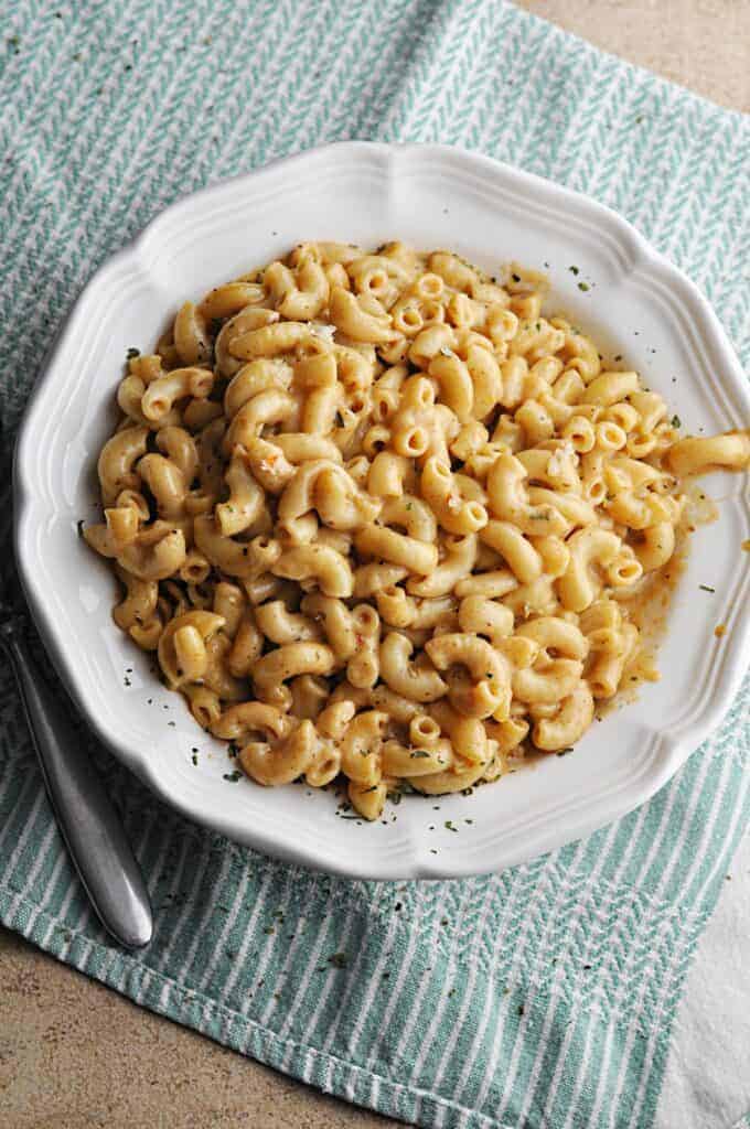 Spicy Macaroni & Cheese in white bowl