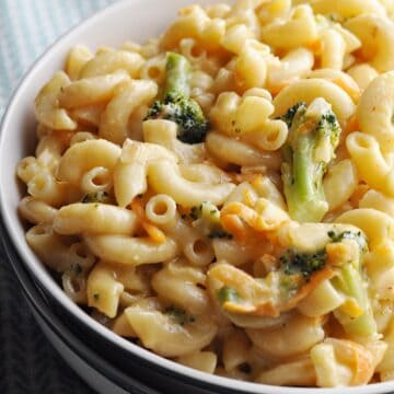 Creamy broccoli mac and cheese in bowl