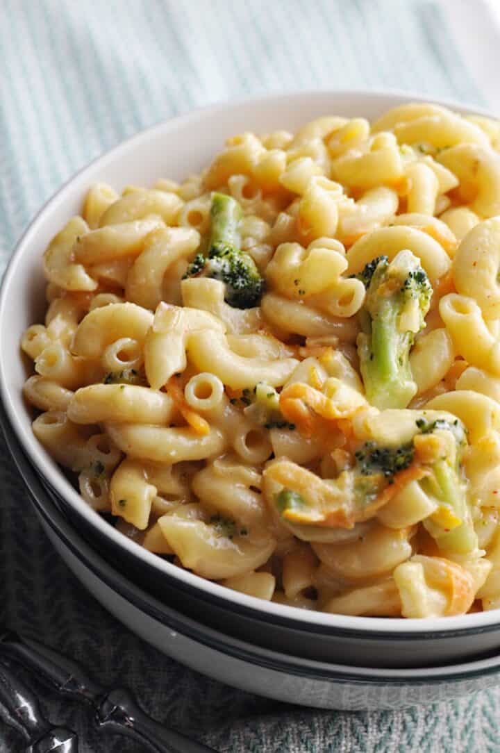 Creamy broccoli mac and cheese in bowl