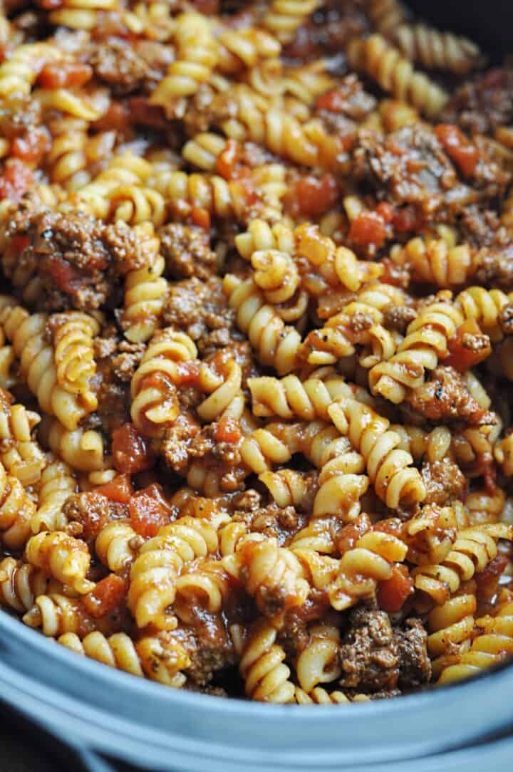 Rotini pasta with ground beef in slow cooker