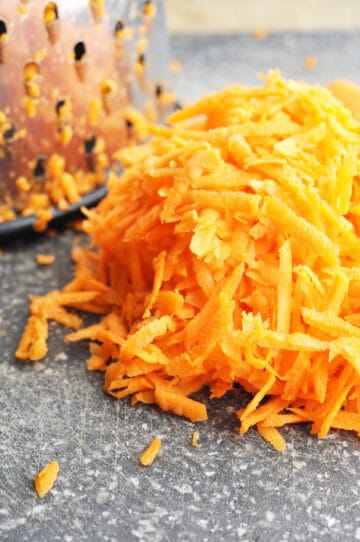 How to Shred and Grate Carrots in a Food Processor